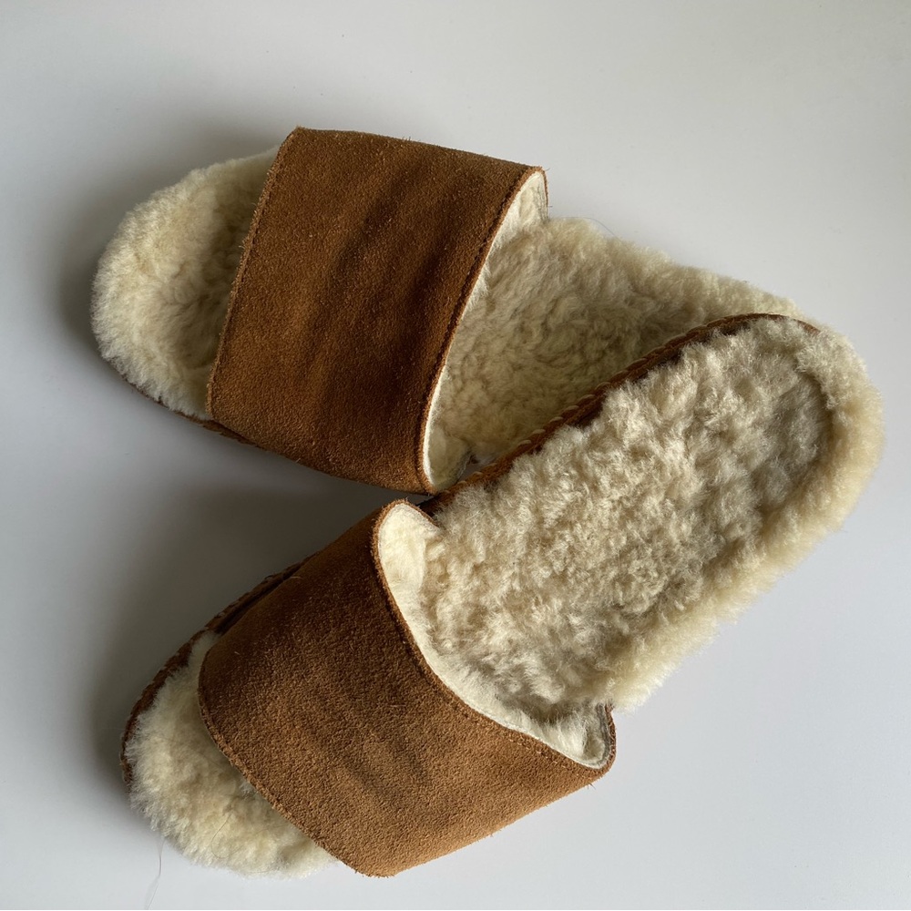 LL Bean Shearling Slippers, size 8
